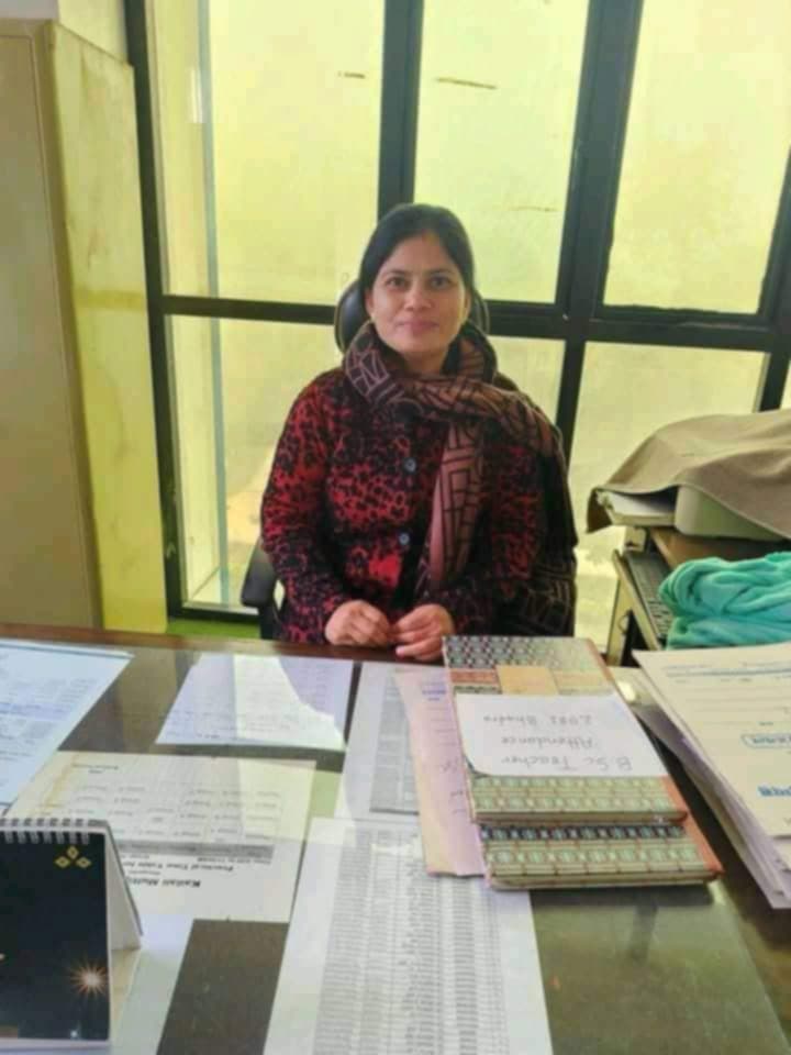 डा.रमा देवी जोशीको पिएचडी उपाधि: कैलाली बहुमुखी क्याम्पसमा पिएचडी उपाधि हासिल गर्ने पहिलो महिला