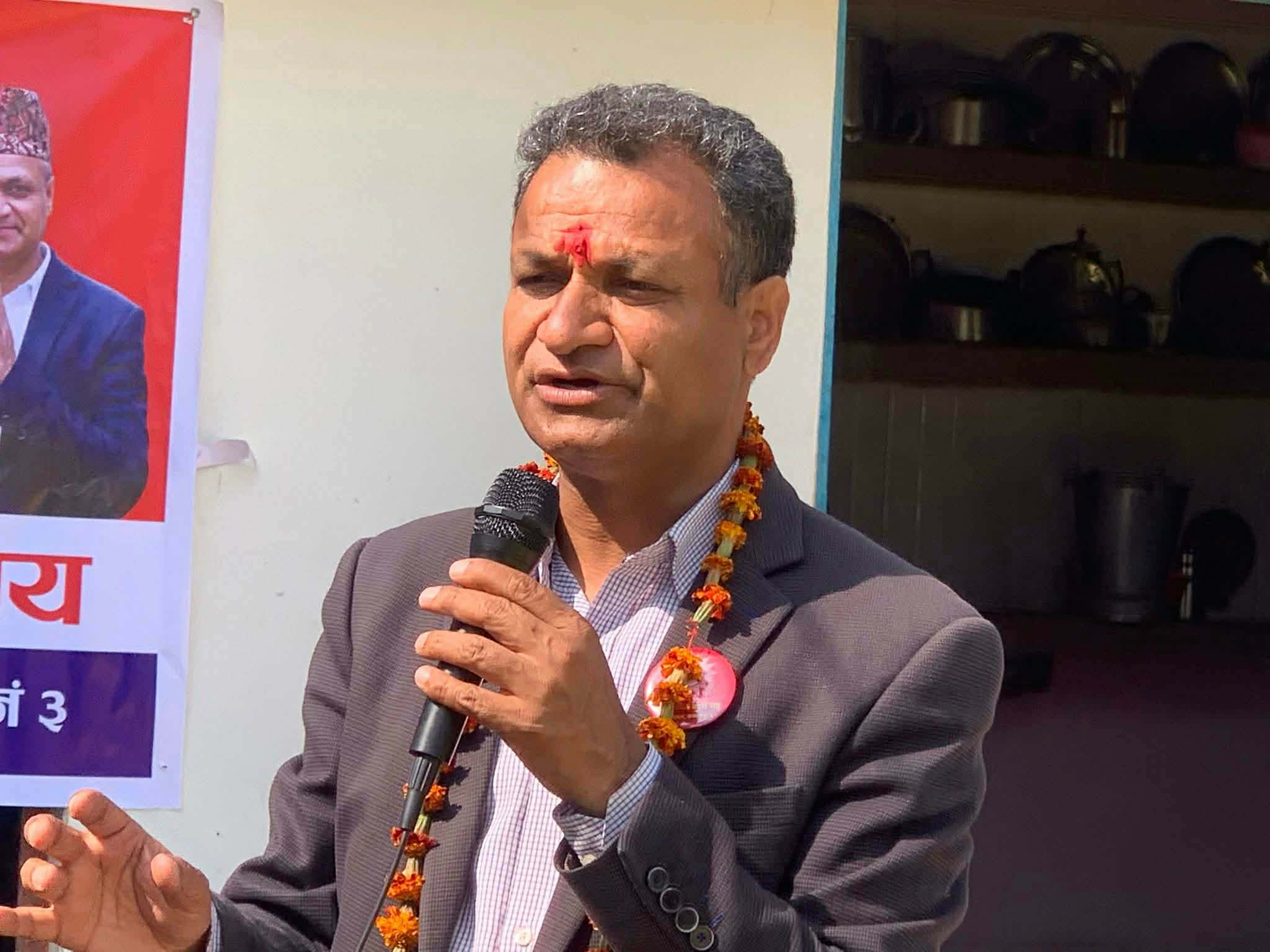 कञ्चनपुर ३ को चुनावी मैदानमा बौद्धिक तथा शालीन नेता डा. दीपक प्रकाश भट्ट, अनुभवी र विज्ञता बोकेका उम्मेदवार