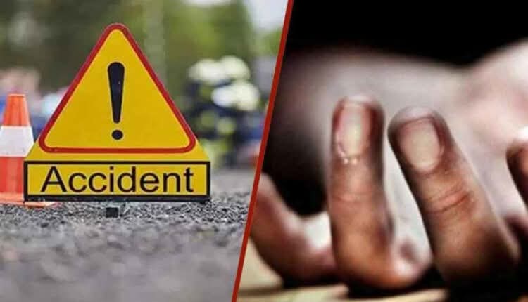 एम्बुलेन्सको ठक्करबाट एकै परिवारका २ जनाको मृत्यु